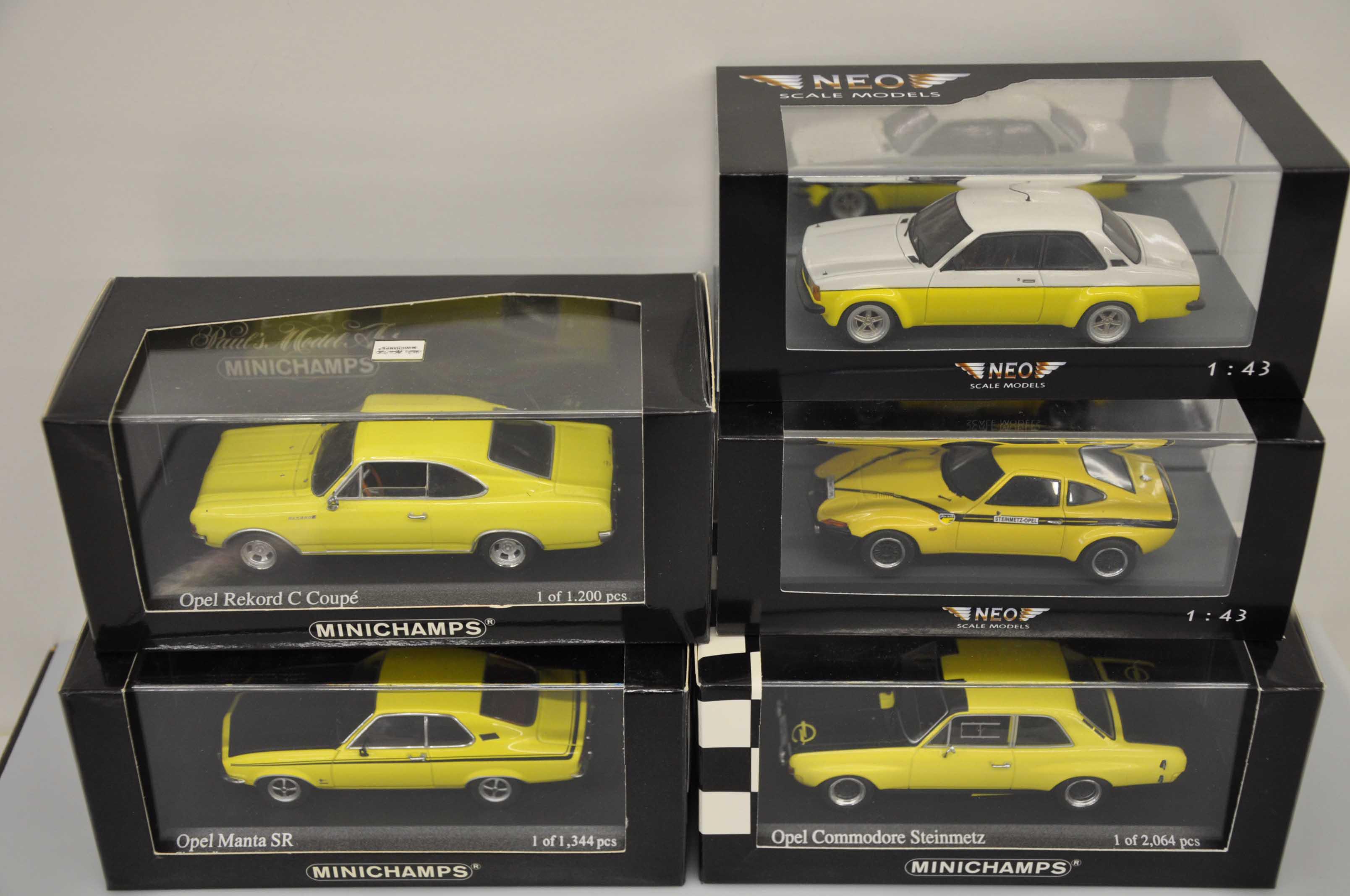 1:43 Neo Opel Commodore GS-E 1972 black ltd 300 pcs.
